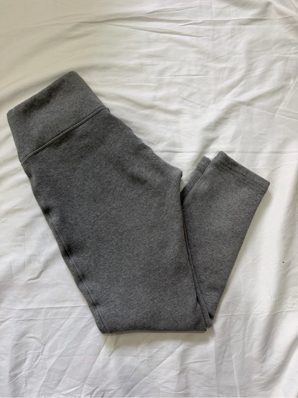 Lululemon Heather Gray Fleece-Lined Leggings‎ Size 6 - Picture 5 of 5
